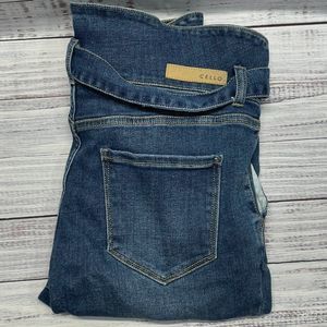 Cello High Rise Women's Size 9 Belted Skinny Medium Wash Blue Jeans